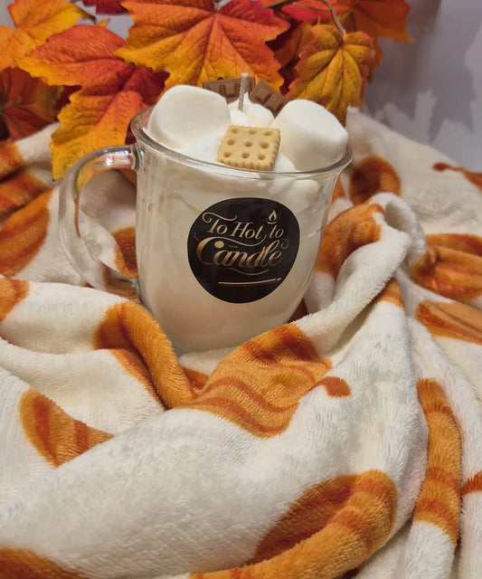 Luxe witte sojawas geurkaars CozyMallow van ToHotToCandle®, ideaal als cadeau