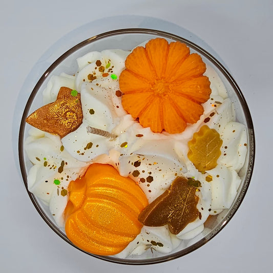 Bovenaanzicht van Pumpkin Sparks geurkaars met sojawas en katoenen lont